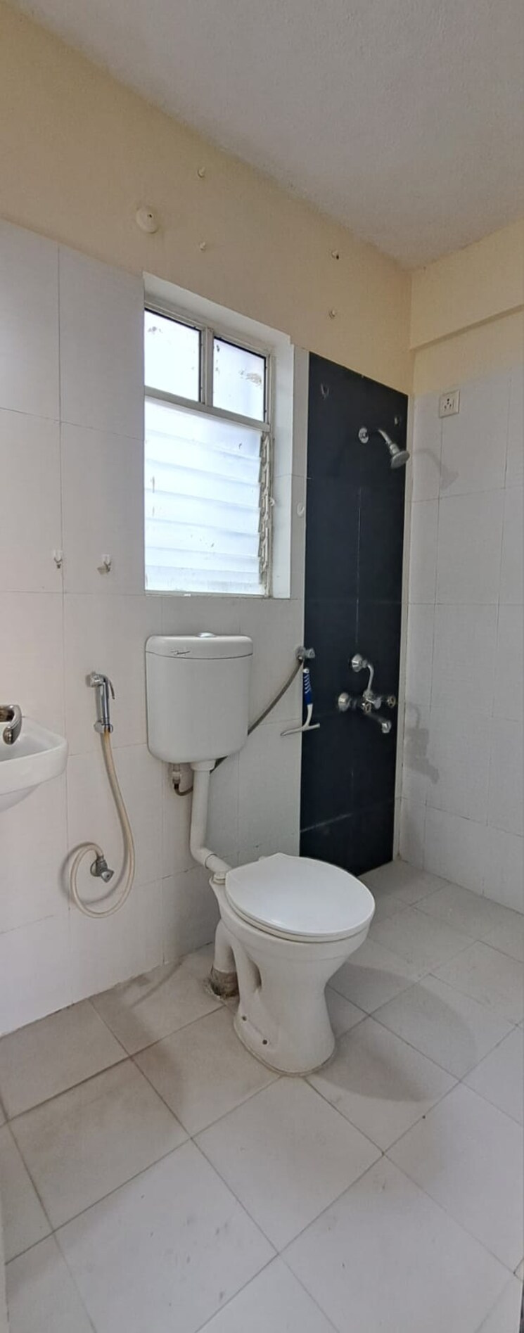 Bathroom, sree-mangal-aishwaryam-greens-phase-ii 3 Bedroom 1300 Sq.Ft. Apartment In Wakad Pune 9807958