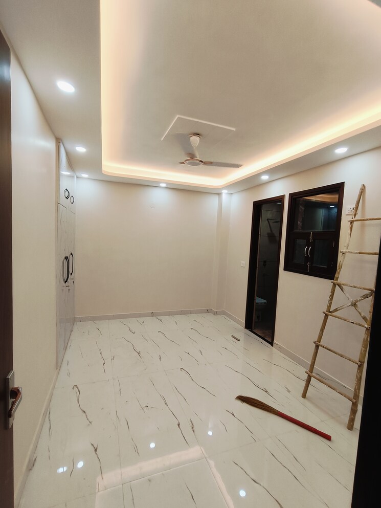 Bathroom, malviya nagar 3 Bedroom 1500 Sq.Ft. Builder Floor In Malviya Nagar Delhi 9807968