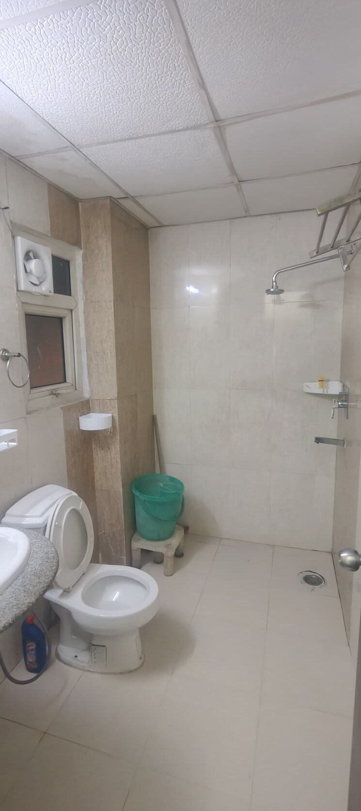 Bathroom, rwa-apartments-sector-52 3 Bedroom 1850 Sq.Ft. Apartment In Sector 52 Noida 9807971