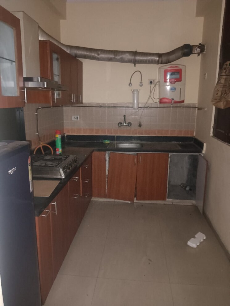 Kitchen, meenal-balmukund-residency 3 Bedroom 1500 Sq.Ft. Apartment In Raj Nagar Extension Ghaziabad 9808006