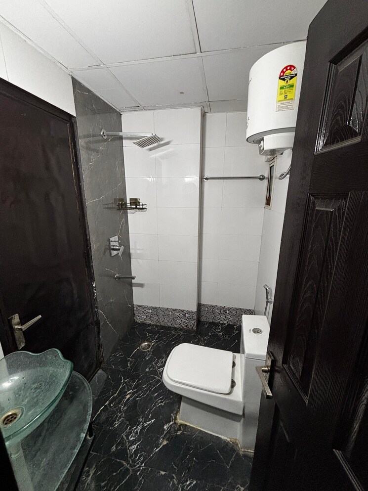 Team Area, panchsheel-wellington 5 Bedroom 3000 Sq.Ft. Penthouse In Dundahera Ghaziabad 9808020