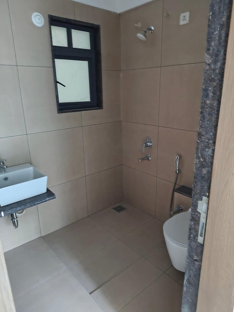 Bathroom, majestique-signature-towers 2 Bedroom 1108 Sq.Ft. Apartment In Balewadi Pune 9808022