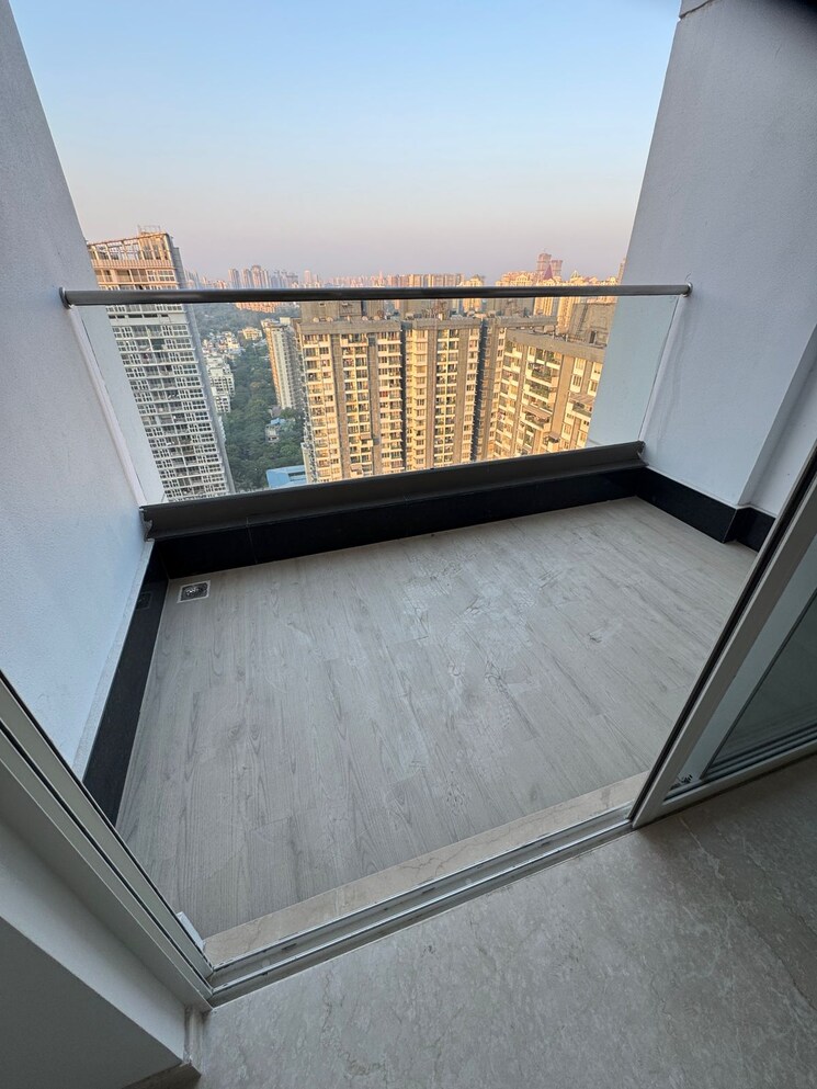 Balcony, courtyard-by-narang-realty-and-the-wadhwa-group 3 Bedroom 1134 Sq.Ft. Apartment In Pokhran Road No Two Thane 9808045