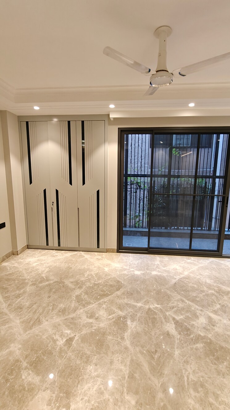 Room, panchsheel park 3 Bedroom 2700 Sq.Ft. Builder Floor In Panchsheel Park Delhi 9808158