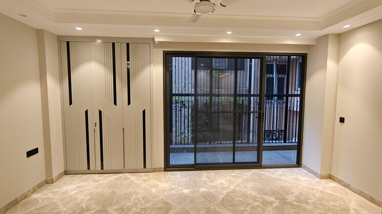 Room, panchsheel park 3 Bedroom 2700 Sq.Ft. Builder Floor In Panchsheel Park Delhi 9808158