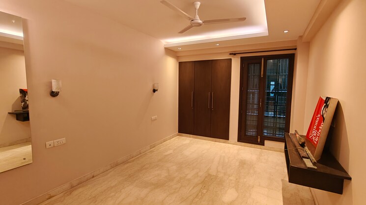 Room, panchsheel enclave 3 Bedroom 2500 Sq.Ft. Builder Floor In Panchsheel Enclave Delhi 9808189