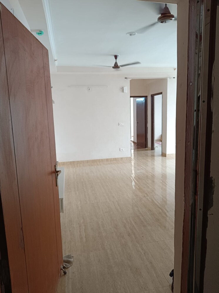Room, amrapali-centurian-park-phase-ii 3 Bedroom 1675 Sq.Ft. Apartment In Tech Zone 4 Greater Noida Greater Noida 9808188