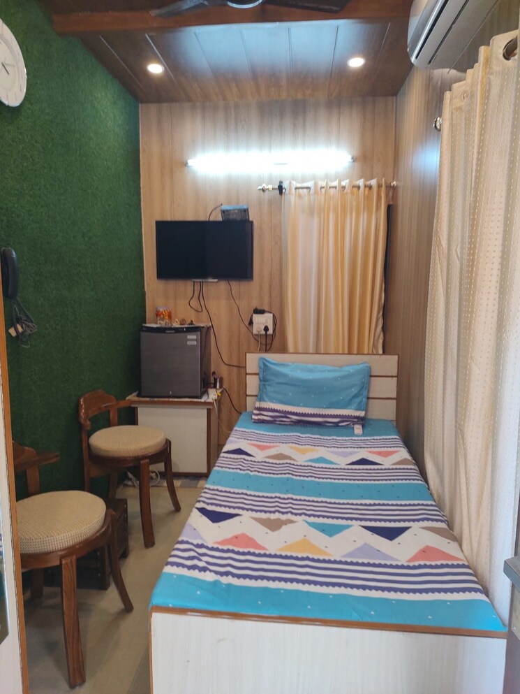 Bedroom, sector 8 Studio 300 Sq.Ft. Independent House In Sector 8 Chandigarh 9808225