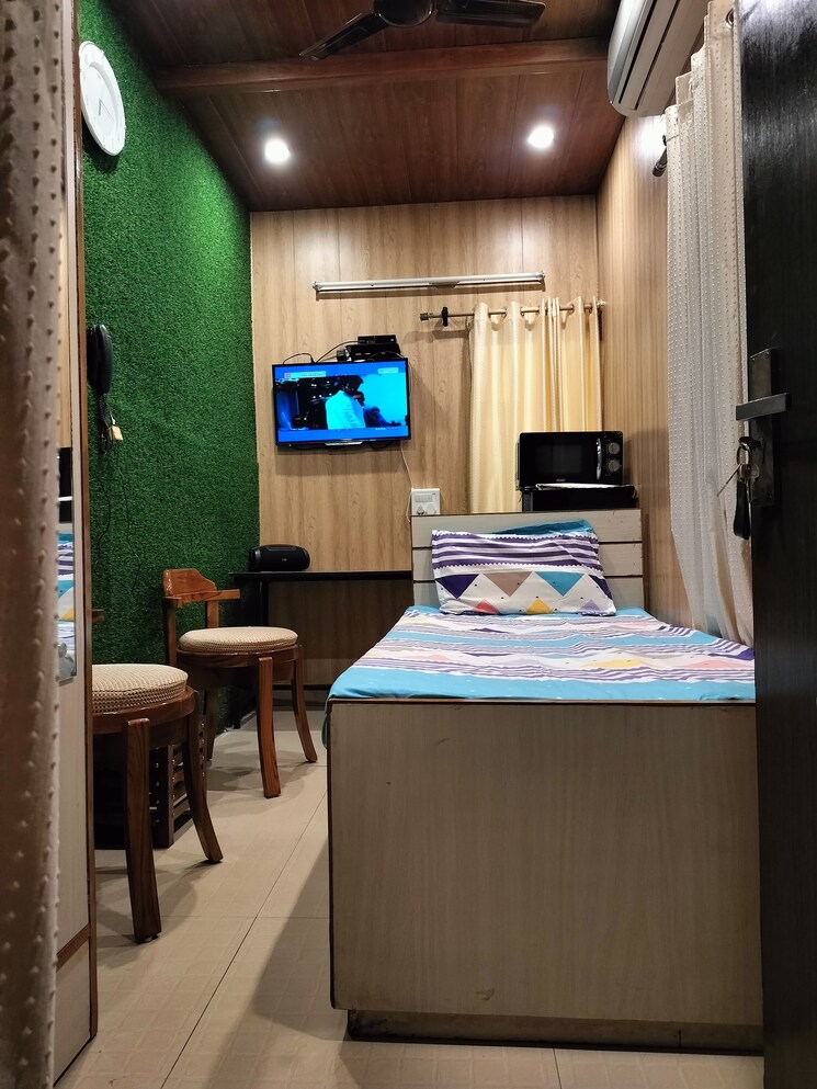 Cover Image, sector 8 Studio 300 Sq.Ft. Independent House In Sector 8 Chandigarh 9808225