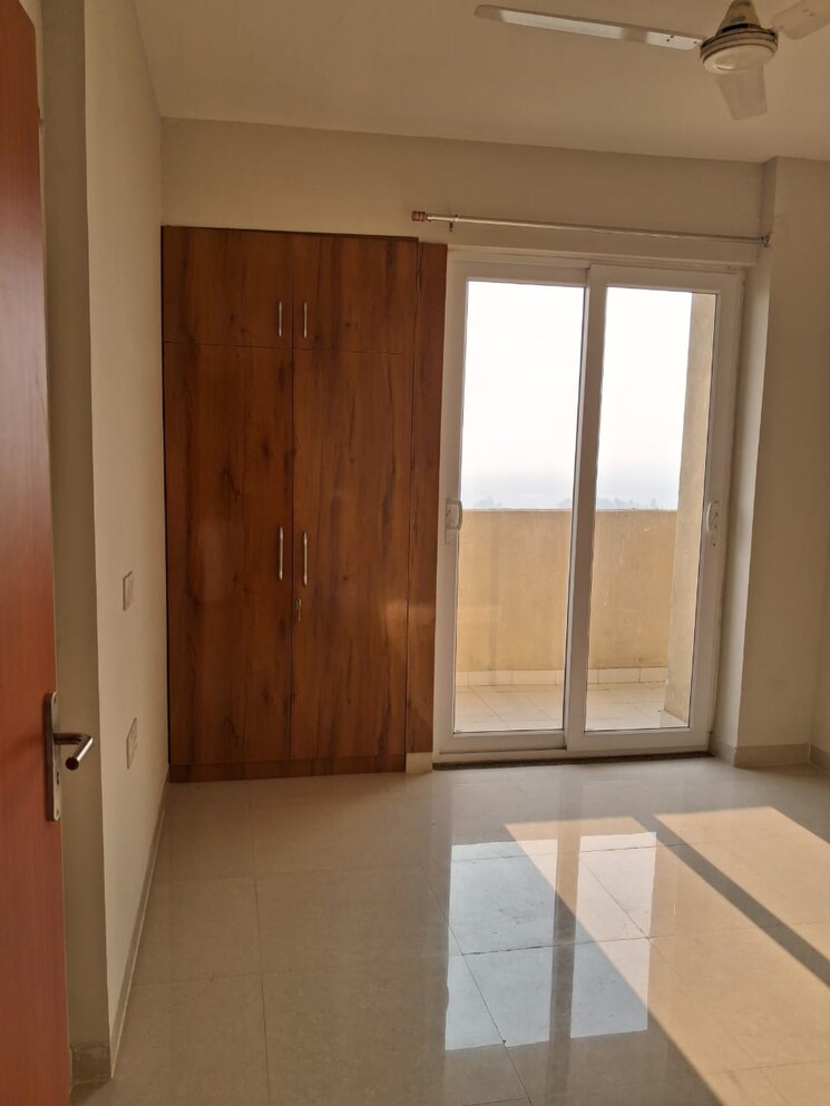 Room, tata-eureka-park 2 Bedroom 1100 Sq.Ft. Apartment In Sector 150 Noida 9808214