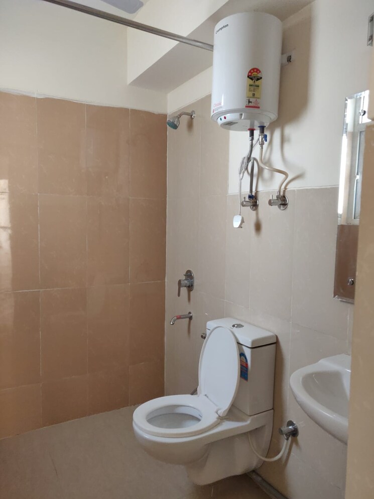 Cover Image, emaar-palm-premier 3 Bedroom 2000 Sq.Ft. Apartment In Sector 77 Gurgaon 9808242