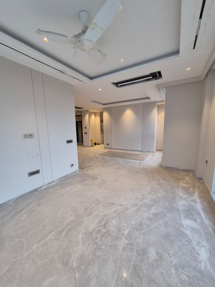 Cover Image, bptp-astaire-gardens 4 Bedroom 2450 Sq.Ft. Builder Floor In Sector 70a Gurgaon 9808482