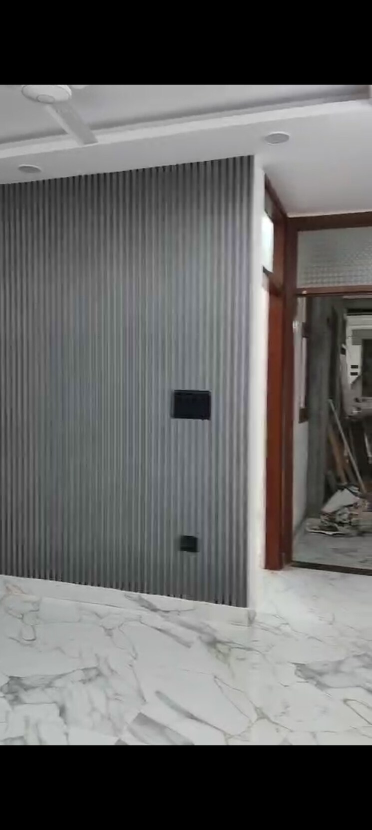 Bathroom, govindpuri 2 Bedroom 60 Sq.Yd. Builder Floor In Govindpuri Delhi 9808700