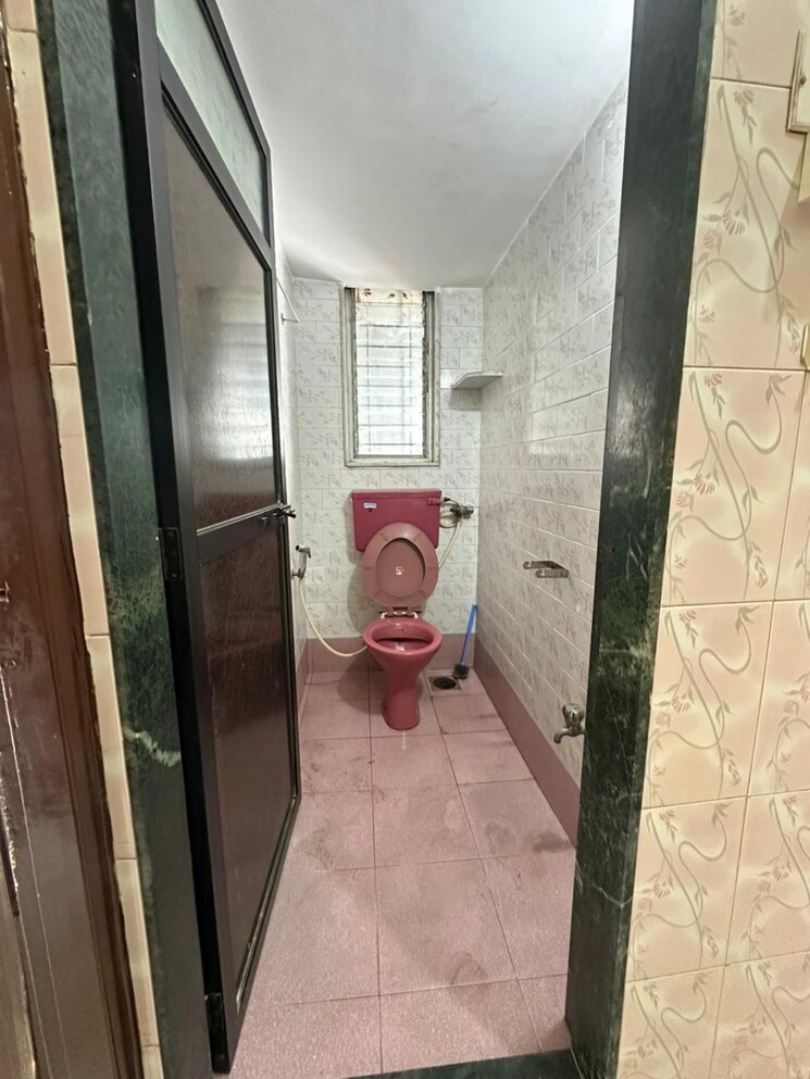 Bathroom, eden-villa-chs 1 Bedroom 450 Sq.Ft. Apartment In Dahisar West Mumbai 9808857