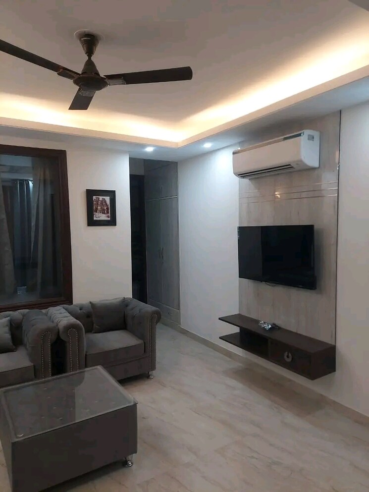 Living Room, chattarpur 1 Bedroom 500 Sq.Ft. Builder Floor In Chattarpur Delhi 9808877