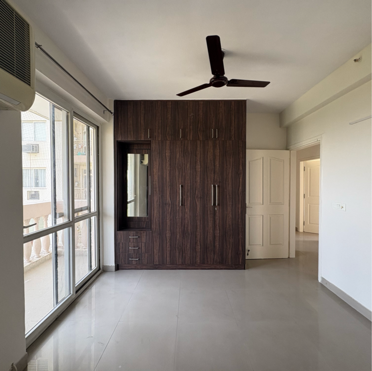 Room, bptp-park-prime 3.5 Bedroom 2061 Sq.Ft. Apartment In Sector 66 Gurgaon 9808887