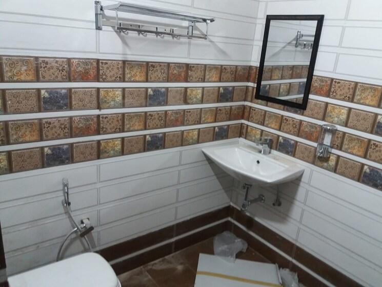 Kitchen, sushma-grande-nxt 3 Bedroom 1500 Sq.Ft. Apartment In Lohgarh Zirakpur 9808954