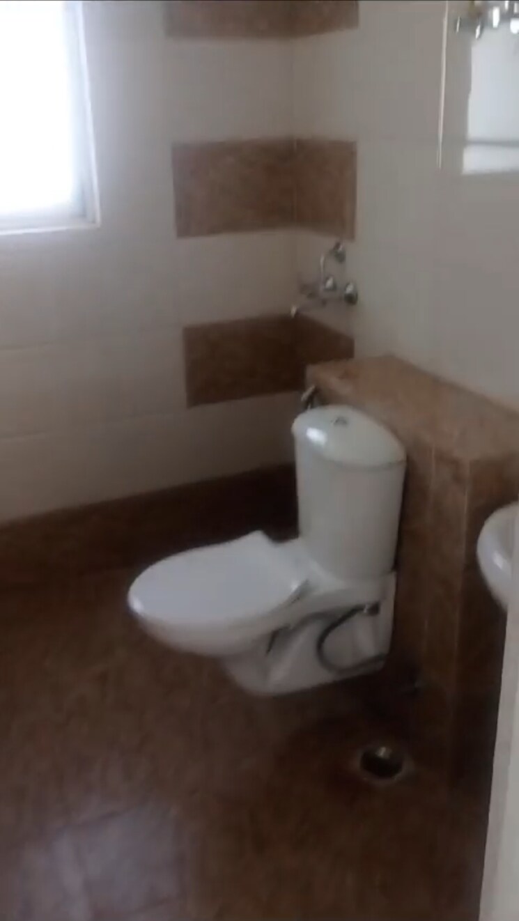 Master Bedroom, shree-vardhman-flora 3 Bedroom 1875 Sq.Ft. Apartment In Sector 90 Gurgaon 9809052