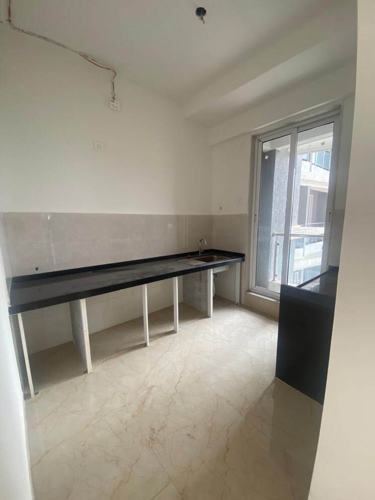 Room, rosa-manhattan 3 Bedroom 990 Sq.Ft. Apartment In Ghodbunder Road Thane 9809066