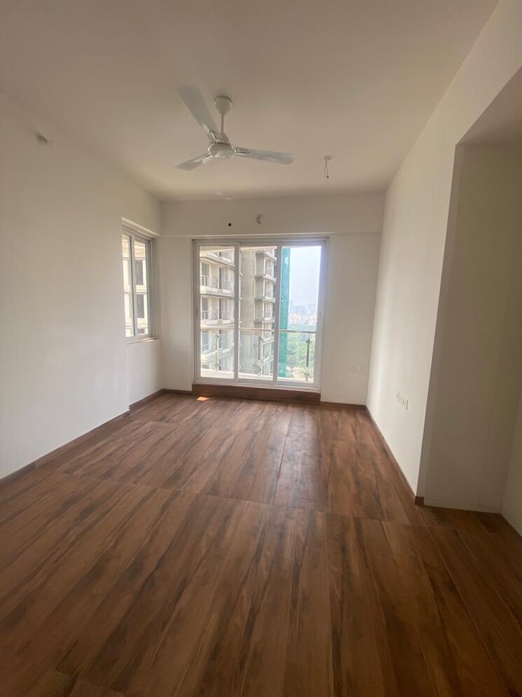 Room, rosa-manhattan 3 Bedroom 990 Sq.Ft. Apartment In Ghodbunder Road Thane 9809066