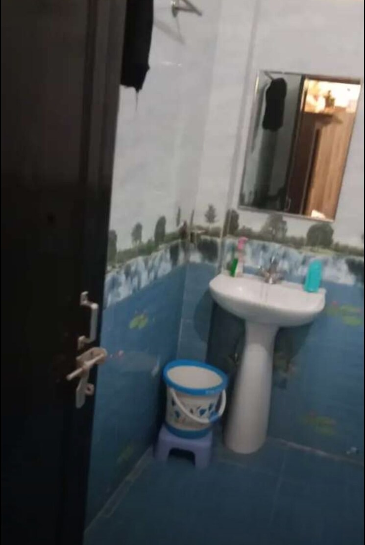 Bathroom, butler colony 3 Bedroom 1950 Sq.Ft. Apartment In Butler Colony Lucknow 9809079