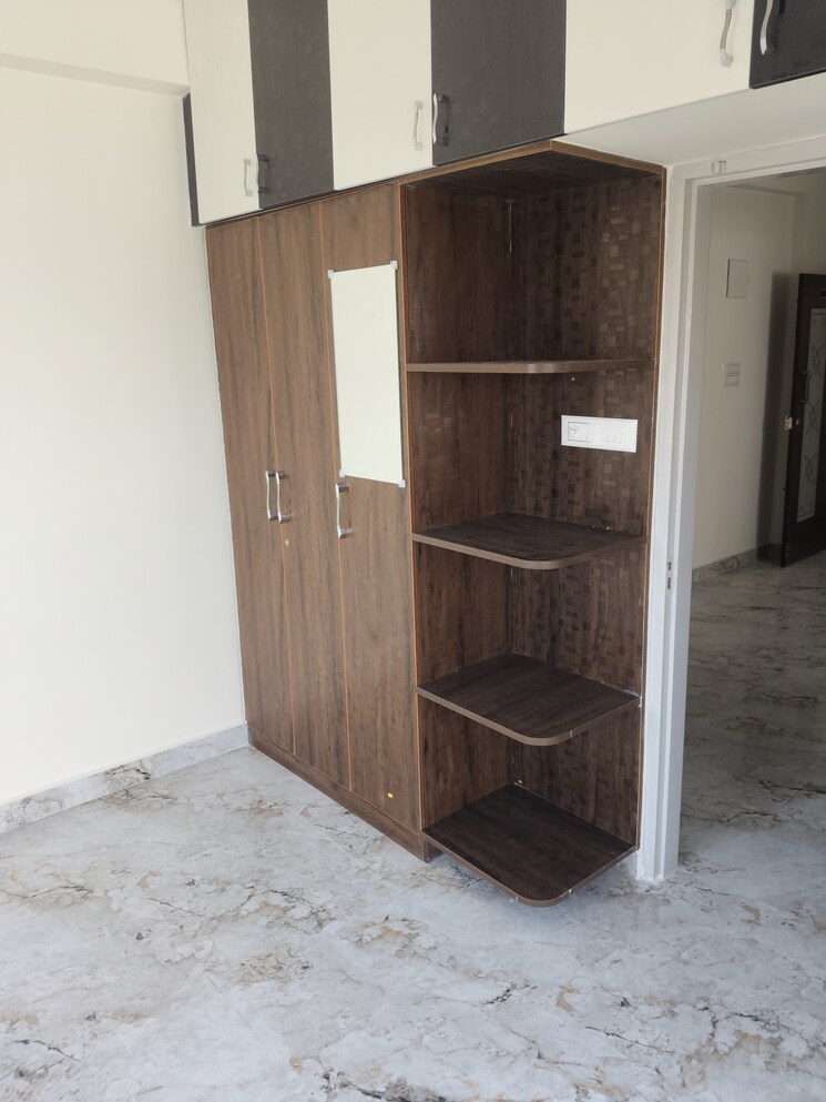 Room, krishna-residency-kadubeesanahalli 1 Bedroom 600 Sq.Ft. Apartment In Kadubeesanahalli Bangalore 9809084