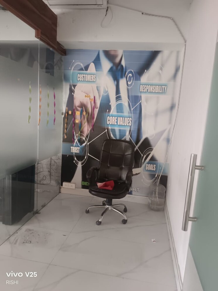 Team Area, gaur-city-mall Commercial Office Space 1500 Sq.Ft. In Sector 4 Greater Noida Greater Noida 9809098