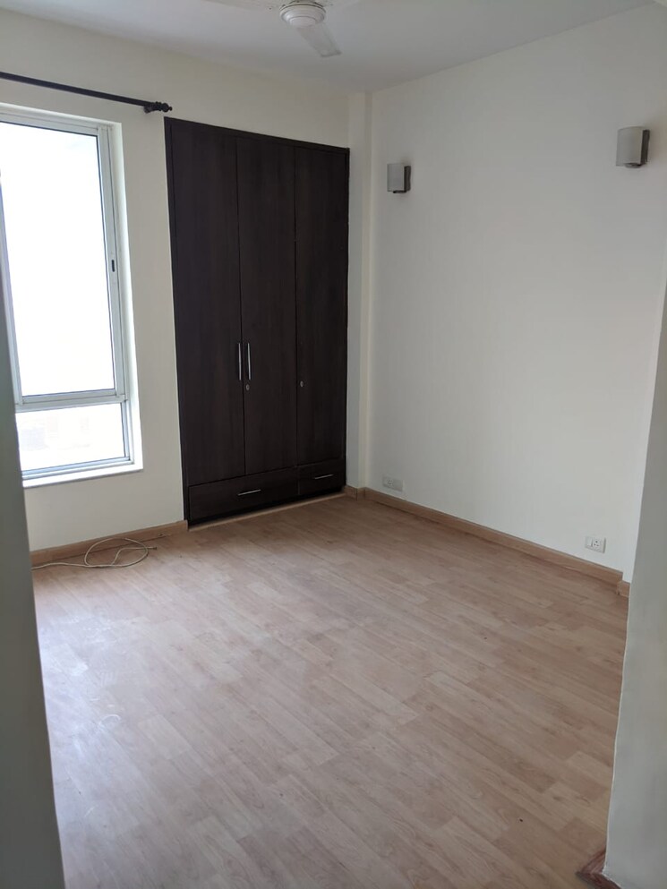 Room, unitech-escape 3.5 Bedroom 2066 Sq.Ft. Apartment In Sector 50 Gurgaon 9809225