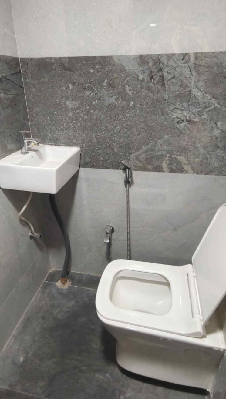 Bathroom, man-opus 2 Bedroom 695 Sq.Ft. Apartment In Mira Road Thane 9809235
