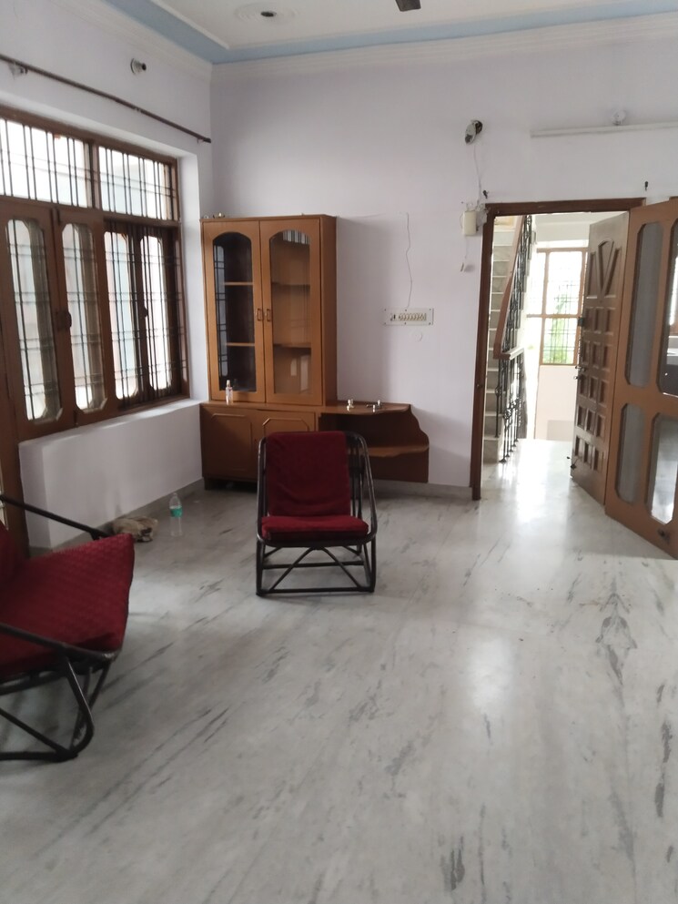 Living Room, gomti nagar 3 Bedroom 2800 Sq.Ft. Builder Floor In Gomti Nagar Lucknow 9809277