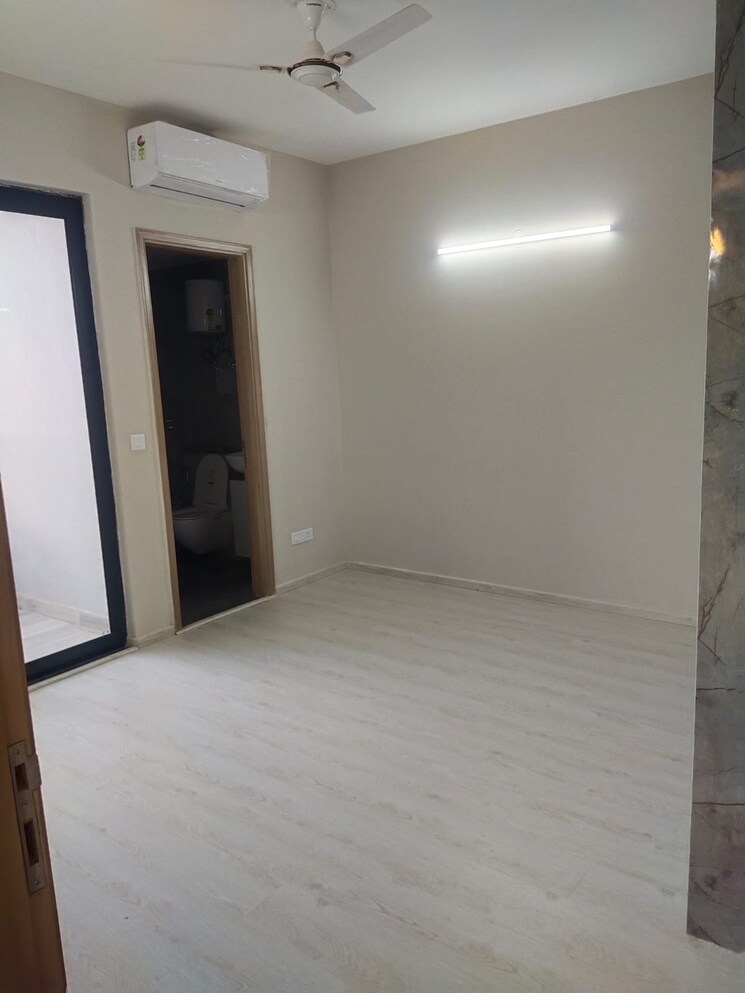 Room, m3m-skywalk 3.5 Bedroom 2060 Sq.Ft. Apartment In Sector 74 Gurgaon 9809371