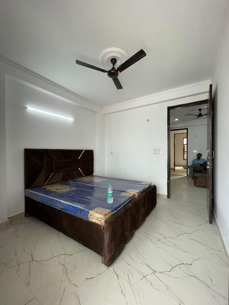 Bedroom, freedom fighters enclave 1 Bedroom 450 Sq.Ft. Builder Floor In Freedom Fighters Enclave Delhi 9809408
