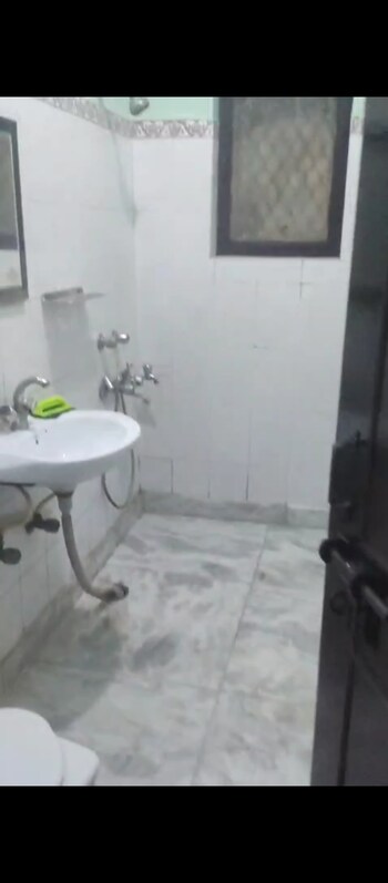 2 BHK Builder Floor for Rent in Niti Khand I, Ghaziabad