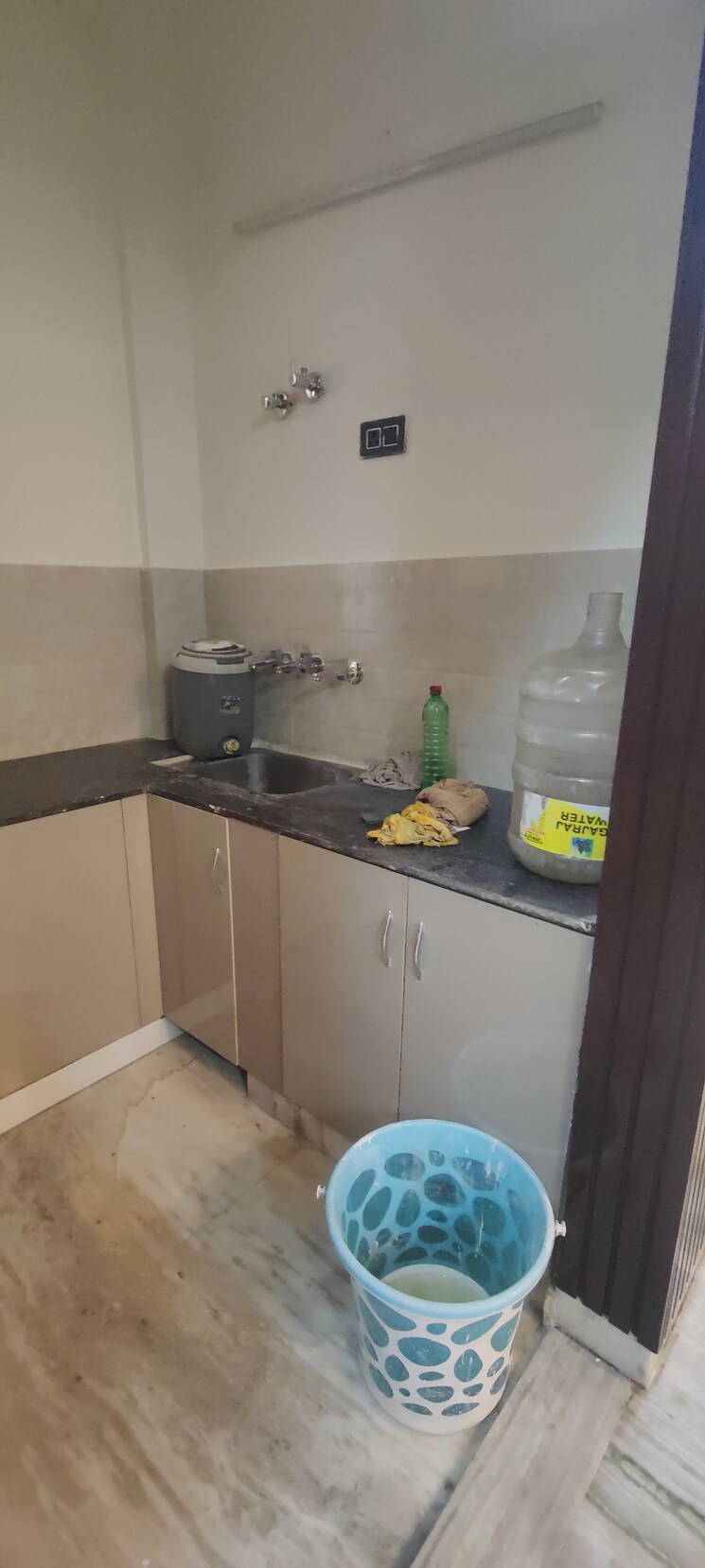 Kitchen, green fields colony 3 Bedroom 1300 Sq.Ft. Builder Floor In Green Fields Colony Faridabad 9243706