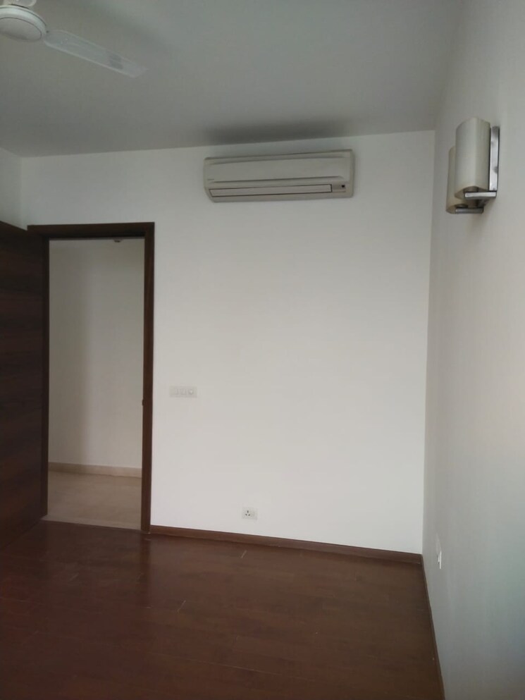 Room, m3m-golf-estate 3.5 Bedroom 3112 Sq.Ft. Apartment In Sector 65 Gurgaon 9809595