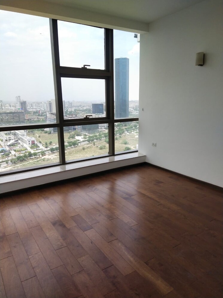Room, m3m-golf-estate 3.5 Bedroom 3112 Sq.Ft. Apartment In Sector 65 Gurgaon 9809595