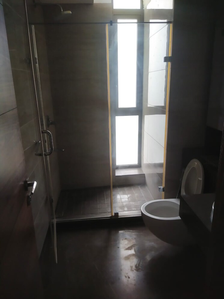 Bathroom, m3m-golf-estate 3.5 Bedroom 3112 Sq.Ft. Apartment In Sector 65 Gurgaon 9809595