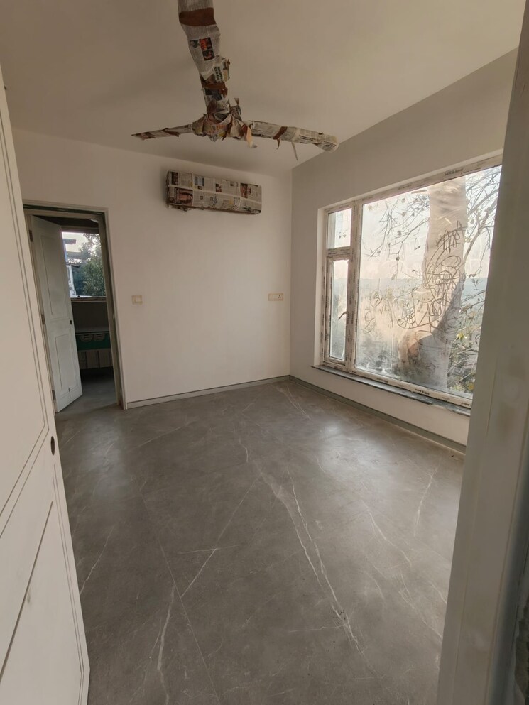 Room, vasant vihar 2 Bedroom 1000 Sq.Ft. Apartment In Vasant Vihar Delhi 9809615