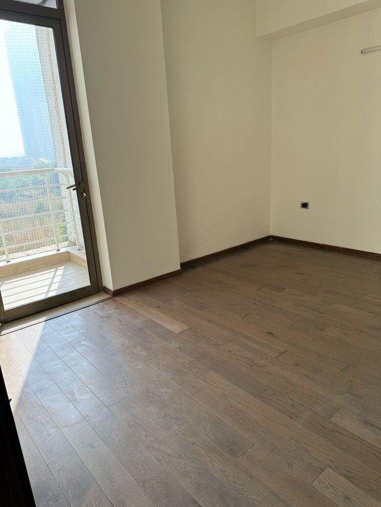 Room, m3m-golf-estate 3.5 Bedroom 3510 Sq.Ft. Apartment In Sector 65 Gurgaon 9809624