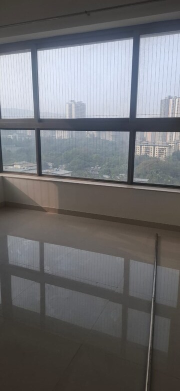 Kitchen in 2 BHK Apartment at Kalpataru Paramount, Kapur Bawdi – for Rent