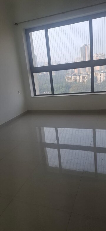 Kitchen in 2 BHK Apartment at Kalpataru Paramount, Kapur Bawdi – for Rent