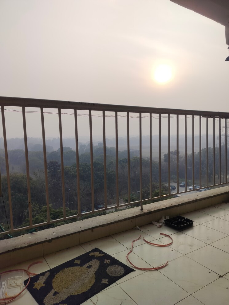 Balcony, vasant kunj 3.5 Bedroom 2200 Sq.Ft. Apartment In Vasant Kunj Delhi 9809857