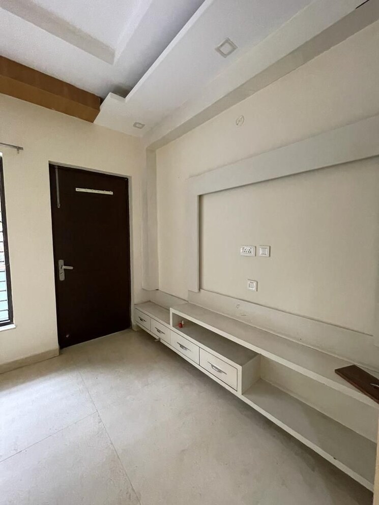 Room, nirvana-courtyard 3 Bedroom 1600 Sq.Ft. Builder Floor In Sector 50 Gurgaon 9809872