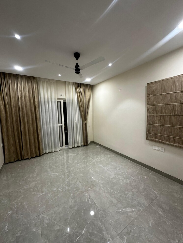 Room, hallmark-skyrena 3 Bedroom 2255 Sq.Ft. Apartment In Narsingi Hyderabad 9809921