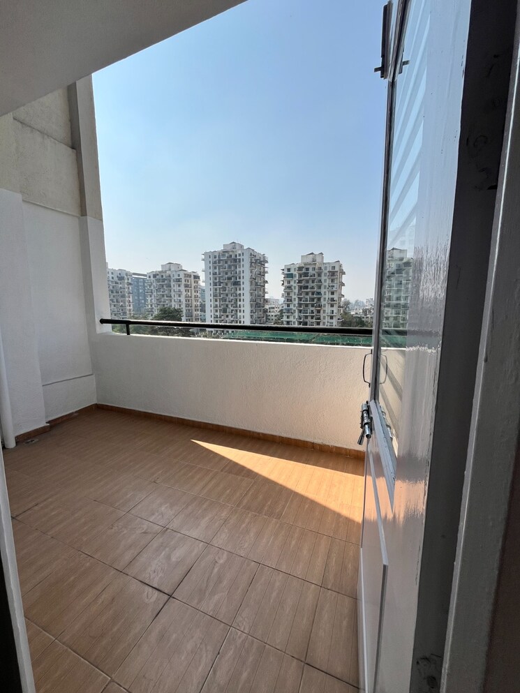 Balcony, rohan-nilay 3 Bedroom 1200 Sq.Ft. Apartment In Aundh Pune 9809957