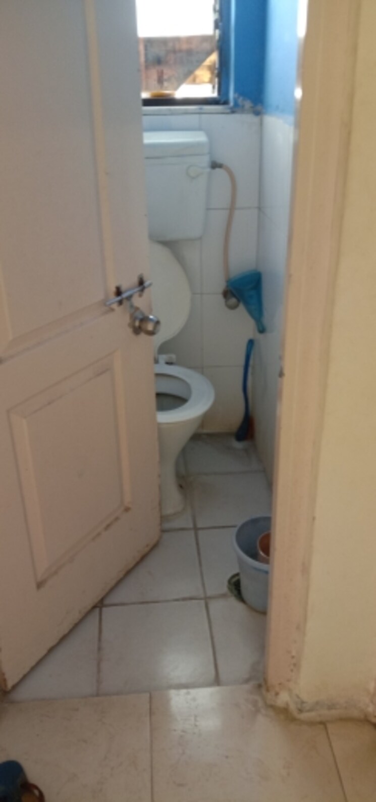 Washroom, senapati bapat road 1 Bedroom 650 Sq.Ft. Apartment In Senapati Bapat Road Pune 9810040