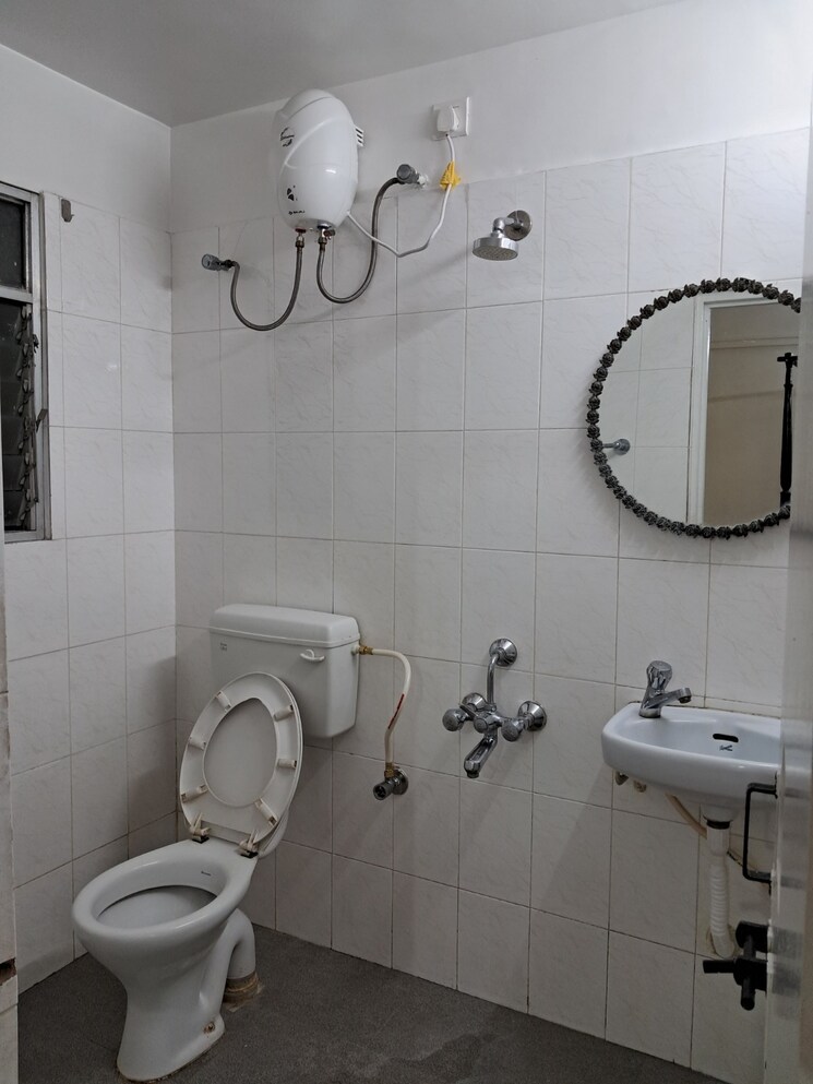 Bathroom, supriya-towers 2 Bedroom 1050 Sq.Ft. Apartment In Aundh Pune 9810032