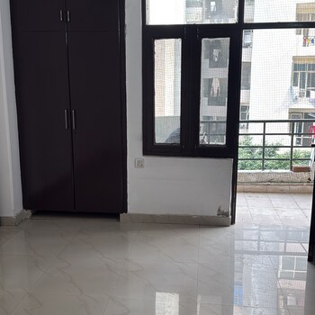 Charms Solitaire Ghaziabad