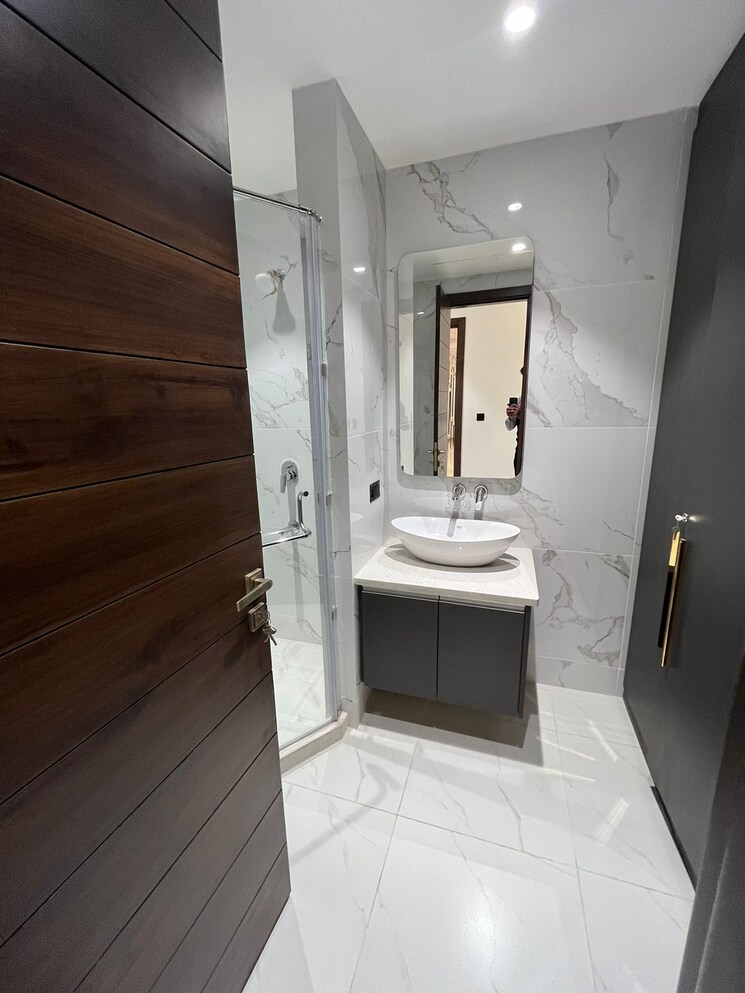 Bathroom, anant-raj-ashok-estate 3 Bedroom 1600 Sq.Ft. Apartment In Sector 63a Gurgaon 9810133