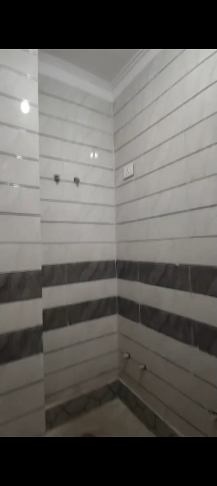 undefined, govindpuri 2 Bedroom 65 Sq.Yd. Builder Floor In Govindpuri Delhi 9810339